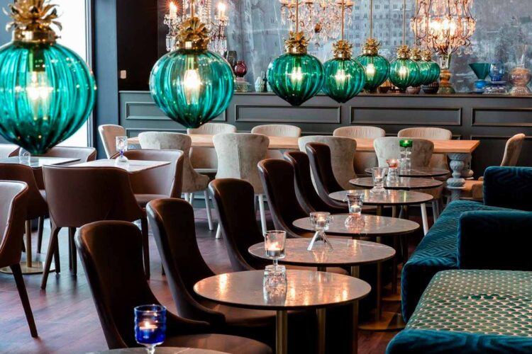 RB Restaurant Table
