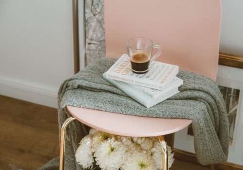 Decor chair with blanket