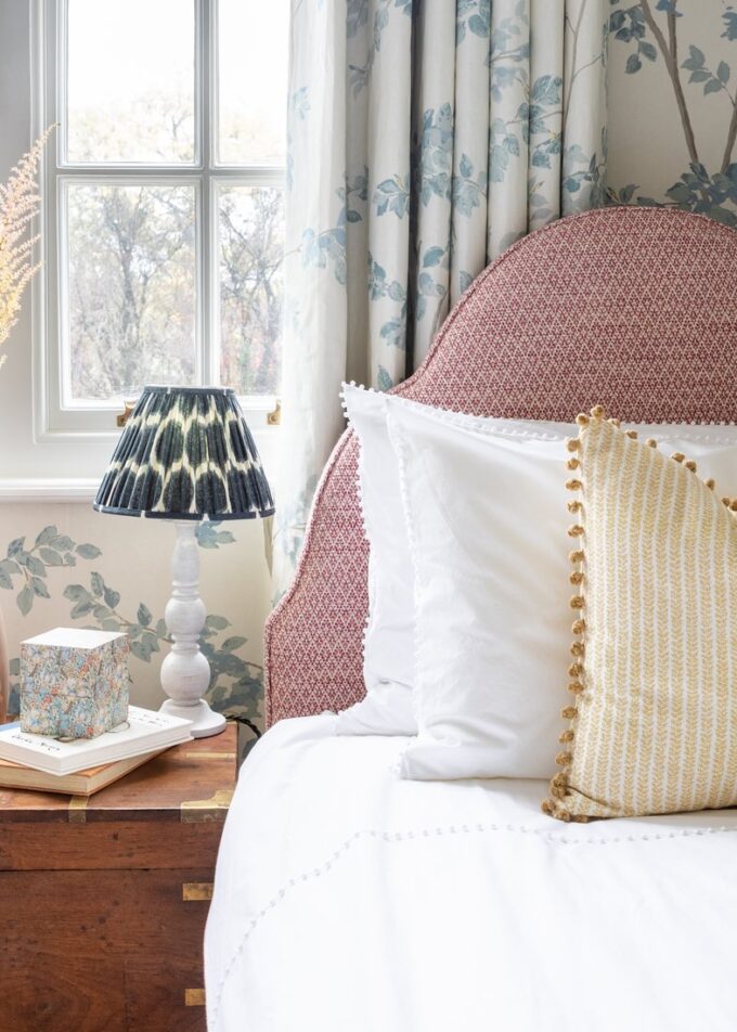 Grovelands Row Bedside Desk