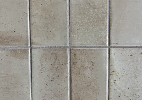 Choosing grout for bathroom interior design