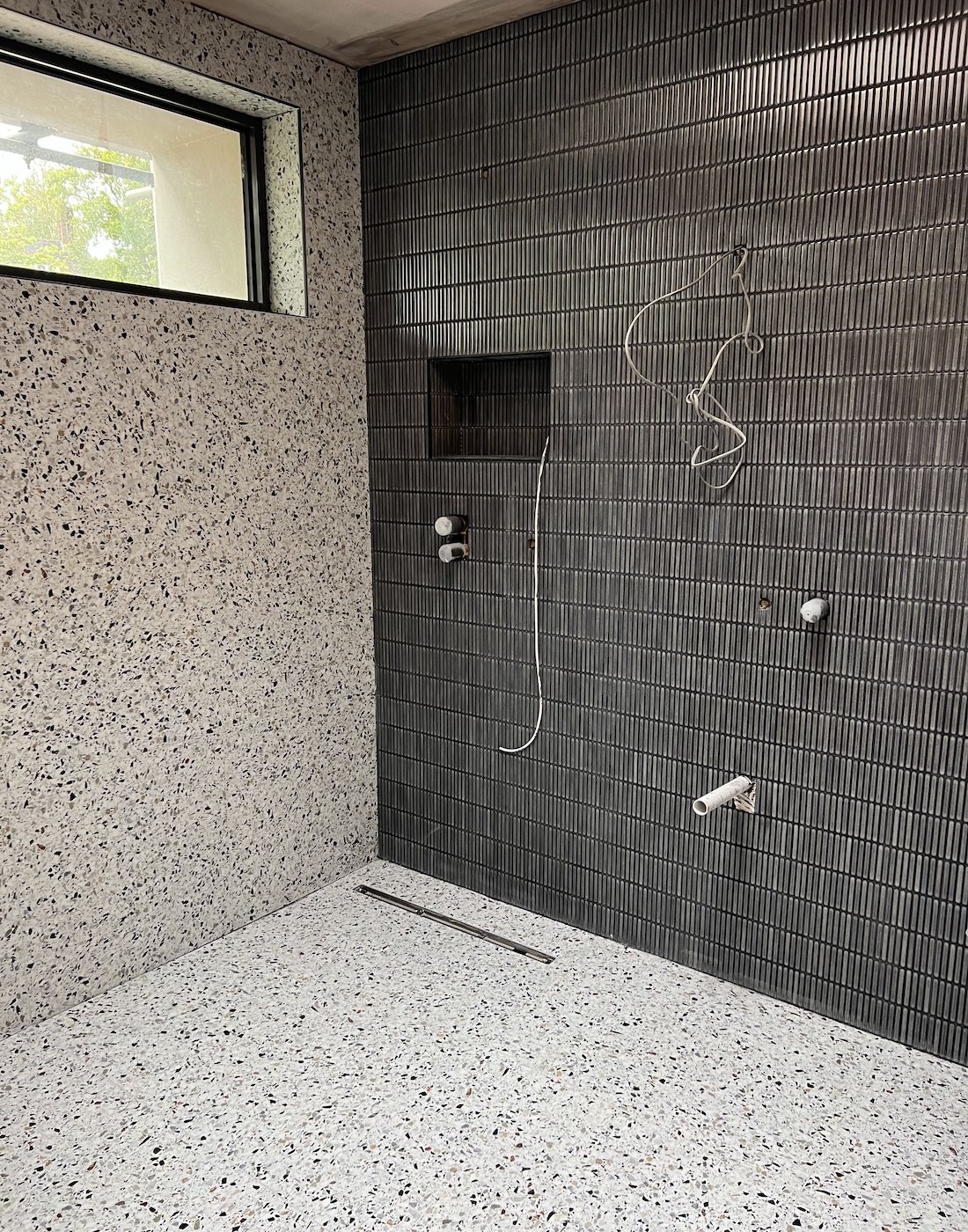 How to Choose the Best Grout Color for Your Bathroom - Remodel Inspo