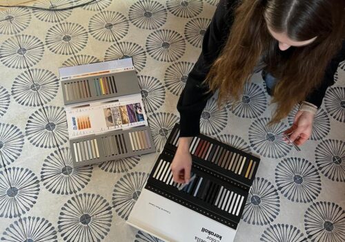 Grout colour patterned tiles - on site choosing grout with samples