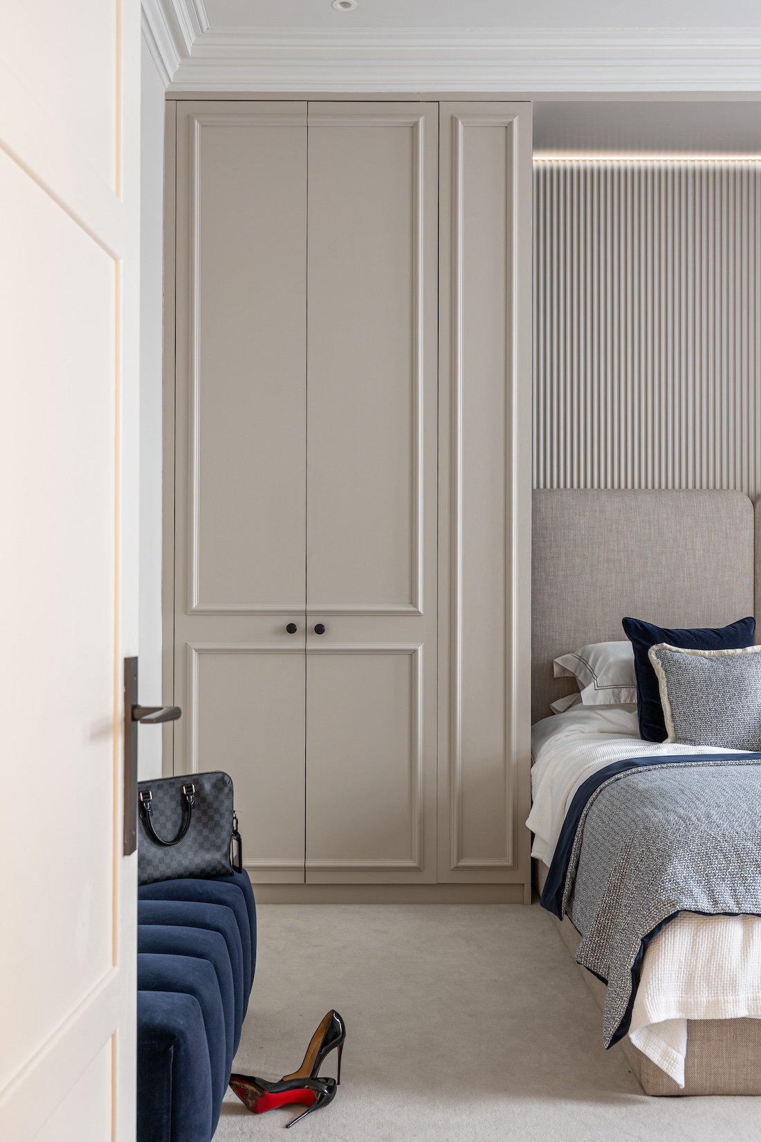 Apartment Renovation in Mayfair. Pied-a-terre interior design
