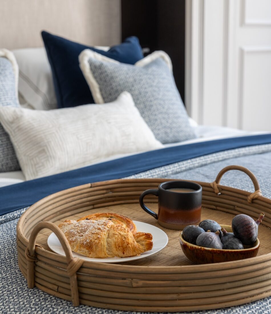 Apartment Renovation in Mayfair. Pied-a-terre interior design