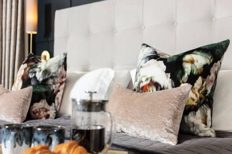 Bed Spread & Cushions
