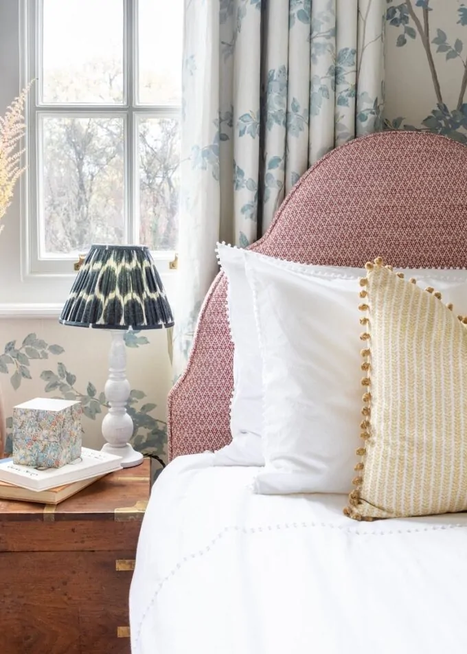 Grovelands Row Bedside Desk