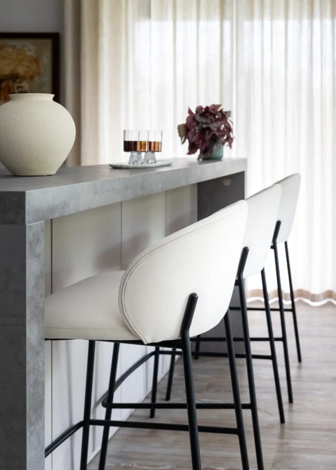 White Stool Bar