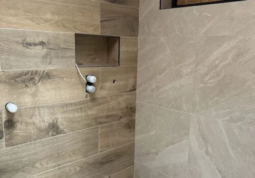Choosing grout for bathroom interior design