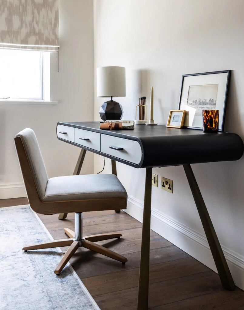 cricket paradise in Sussex hove. Dual function spaces - home office and guest bedroom design