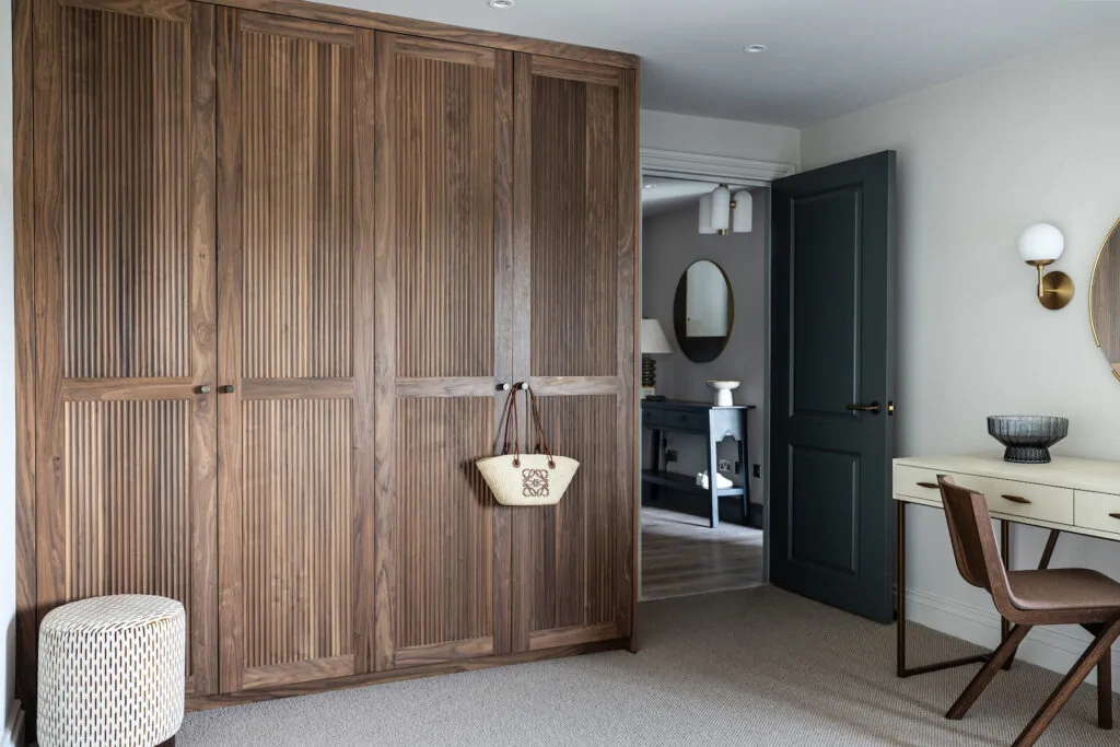 cricket paradise in Sussex hove. raised living room viewing platform for cricket watching. Bespoke fitted wardrobes