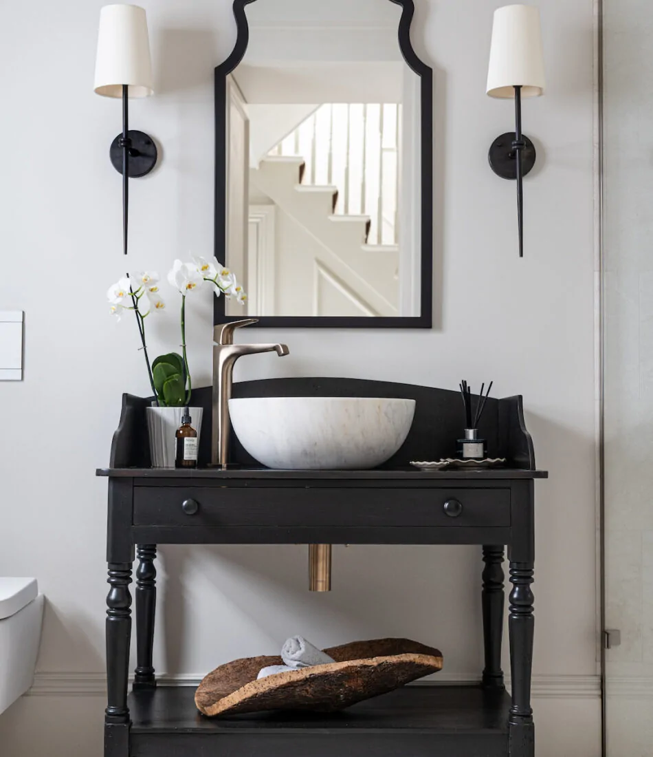 Contemporary Bathroom Designed Bespoke by Pfeiffer Design. Bespoke window treatments and custom lighting design. Neutral colour palette with warm lighting design