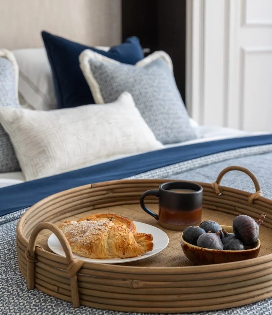 Apartment Renovation in Mayfair. Pied-a-terre interior design
