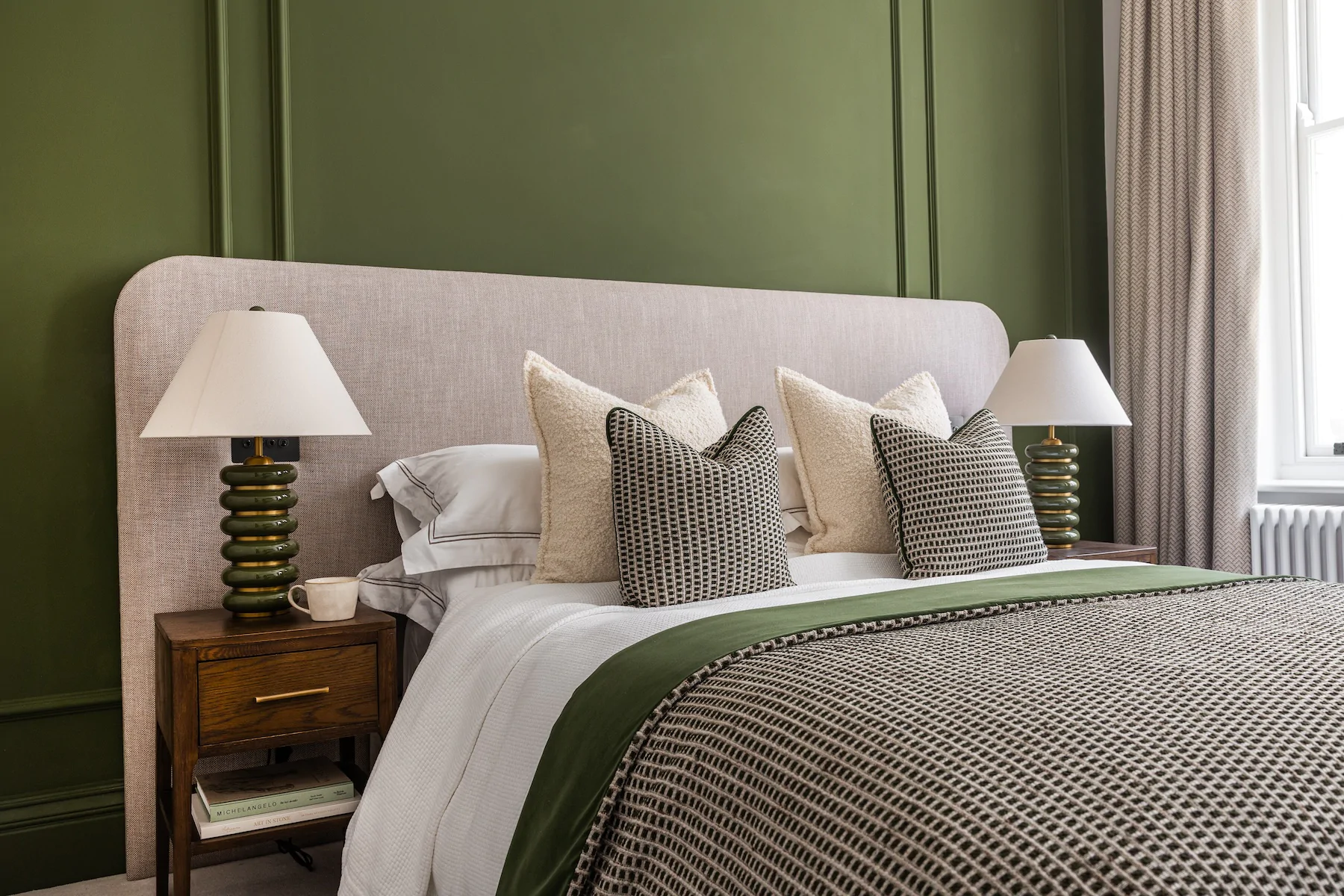 Apartment Renovation in Mayfair. Pied-a-terre interior design